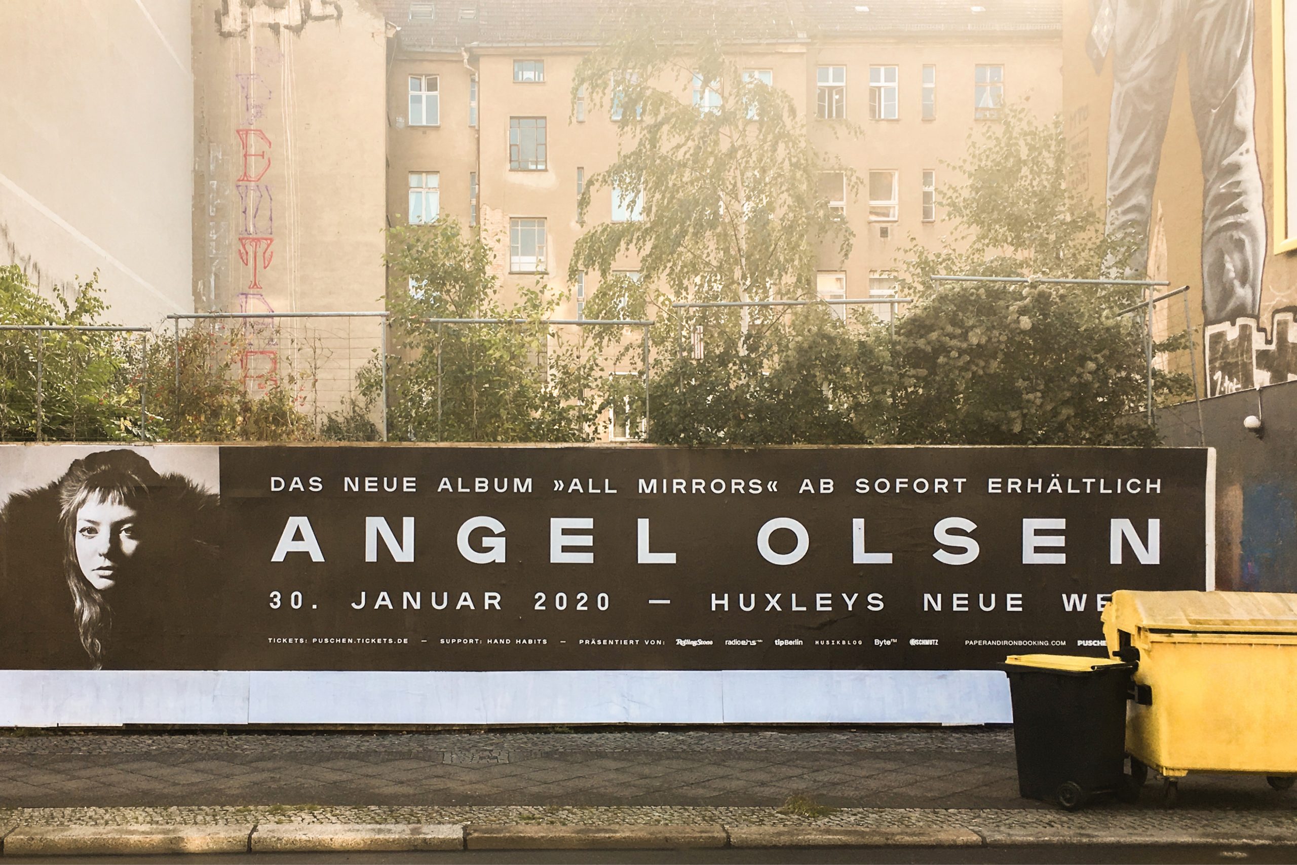 Angel-Olsen-Banner